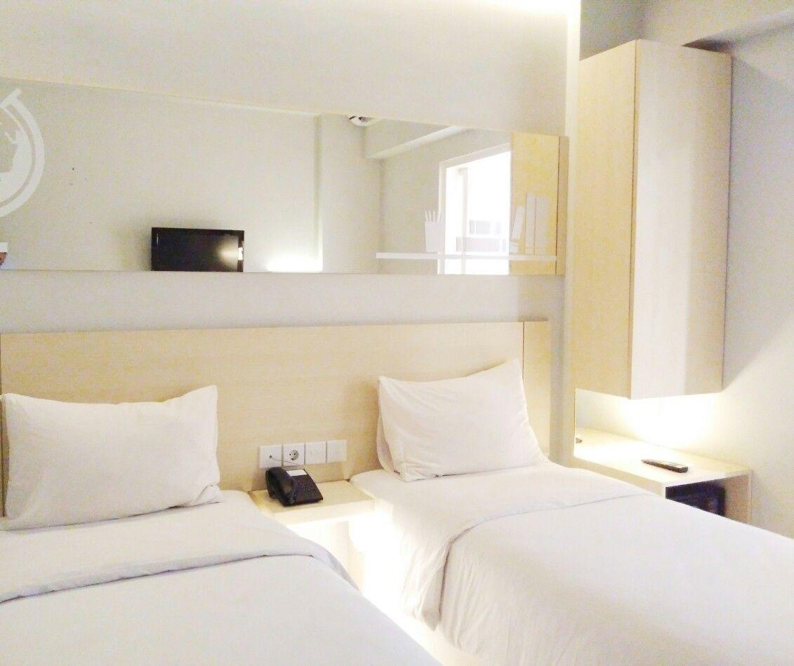 סוראבאיה Cleo Hotel Tunjungan מראה חיצוני תמונה