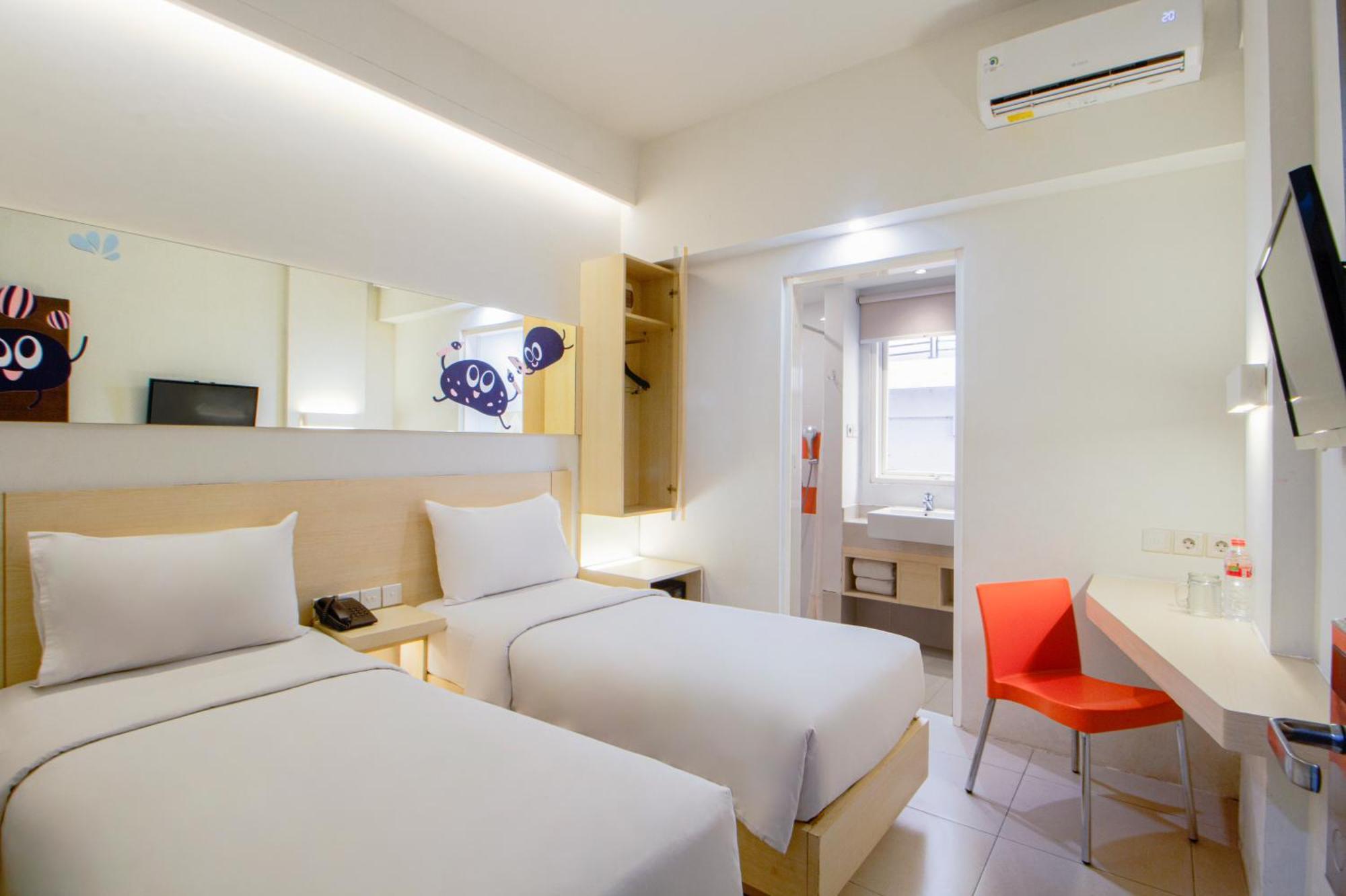 סוראבאיה Cleo Hotel Tunjungan מראה חיצוני תמונה